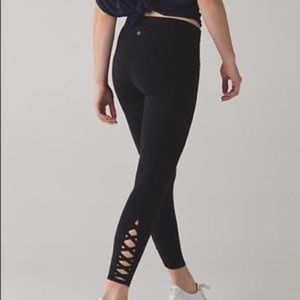 GENTLY WORN Lululemon pure practice pant size 4